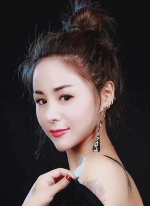 快手花姐个人资料、真名叫什么 花姐好听的歌有哪些