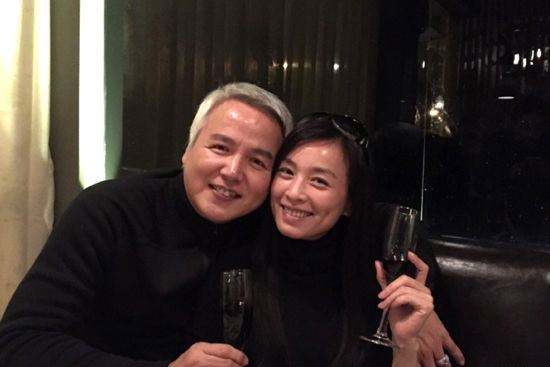 张庭的老公是谁？老公为什么满头白发