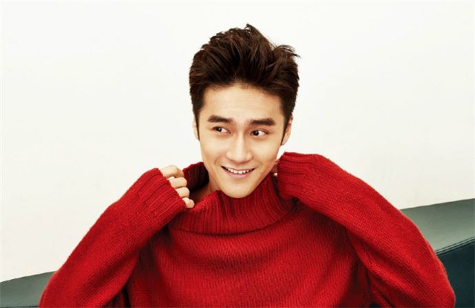 蒋劲夫激凸照片 下身凸起的形状太性感