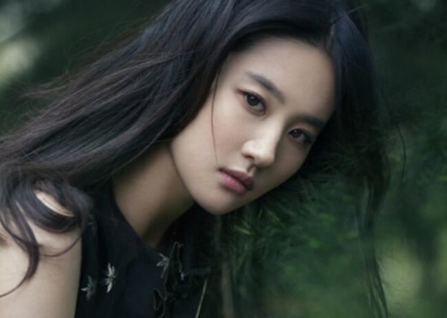 刘亦菲穿性感蕾丝内衣 大尺度不雅照曝光