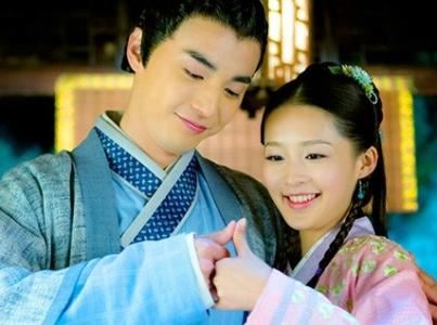 李金铭的老公是谁 李金铭金世佳结婚照是一对？