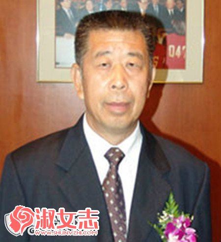 李福成的后台？ 李福成有几个儿子和孙子