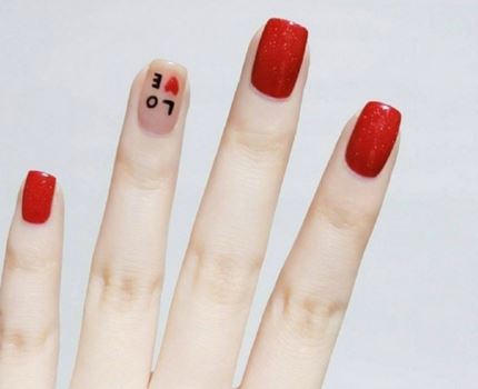 2018适合夏天的单色美甲 2018美甲图片最新款型