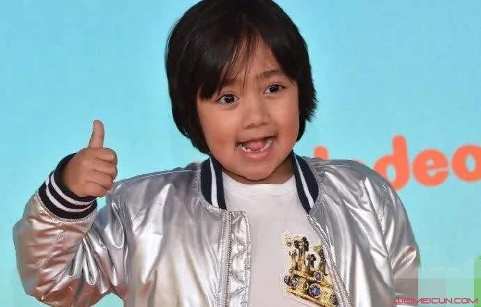 8岁博主年入1.8亿 网红低龄化已成趋势