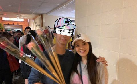  伊能静与儿子合影 家庭关系一直处于最美的状态