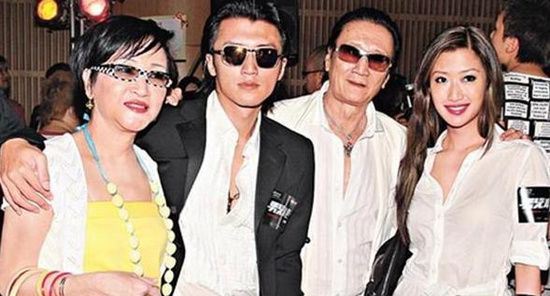 谢婷婷宣布产女 女儿的生父身份引猜疑