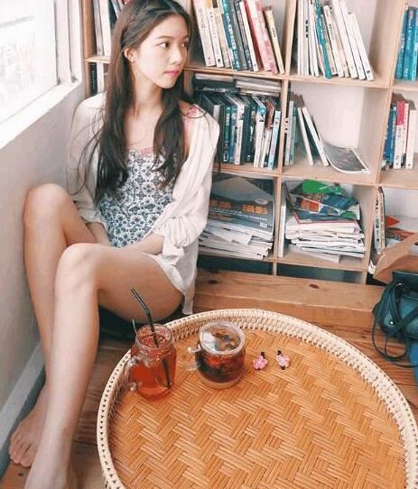  2018香港小姐冠军陈晓华资料和生活照