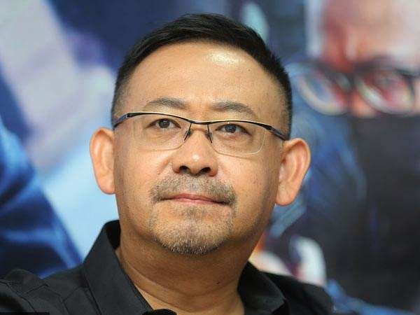 姜文姜武是什么关系啊 这么像是同母异父？