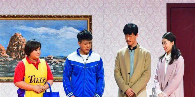 贾玲裤子乔杉上衣 和去年没有多大的变化