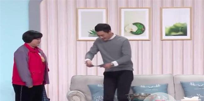 贾玲裤子乔杉上衣 和去年没有多大的变化