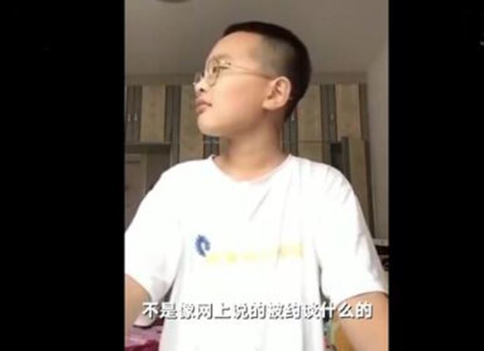 钟美美母亲发声 称视频是她让孩子隐藏的为了保护孩子