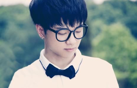 华晨宇为什么不谈恋爱 华晨宇有过哪些女朋友