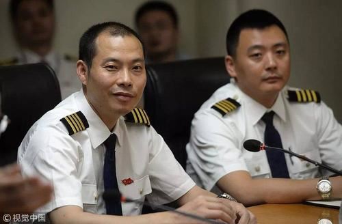 中国机长是真实事迹 中国机长原型刘传健事迹