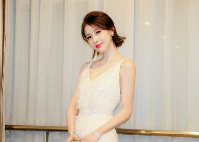 贾青不雅照全套 被网友捏造抹黑勾搭有妇之夫