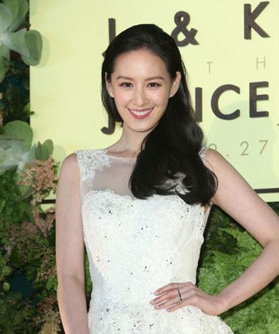 曾恺玹老公结婚不出现 曾恺玹老公是谁