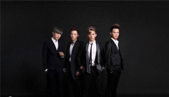 至上励合就火了一瞬间 至上励合解散了吗