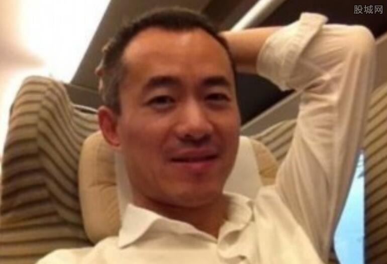 央视主持人邱启明事件 邱启明为什么离开央视