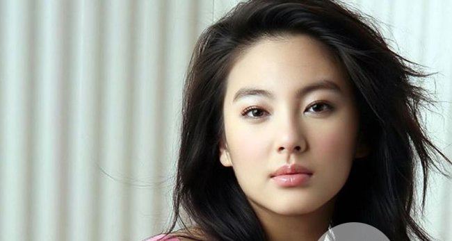 张雨绮露胸​点图片 脱光光的画面澄清不是本人