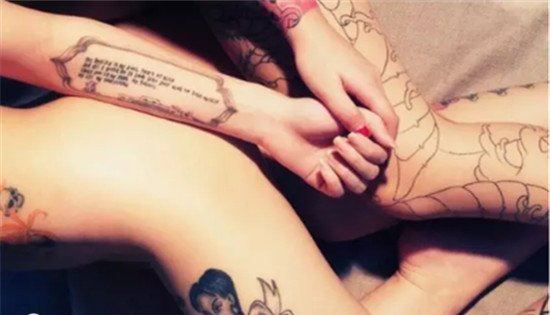 张玖玲纹身是哪个系列 模特张玖玲全裸人体写真