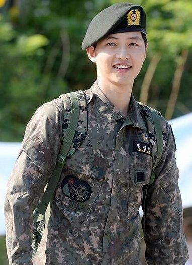 宋仲基入伍时间部队 宋仲基入伍偷吃怎么回事