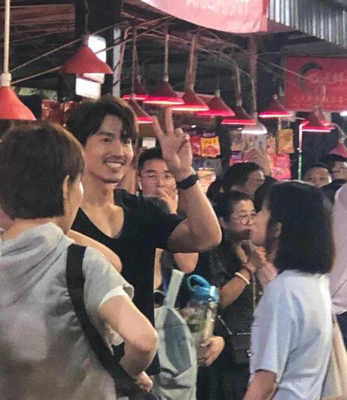 言承旭拍片被围观 发生一幕让人吃惊