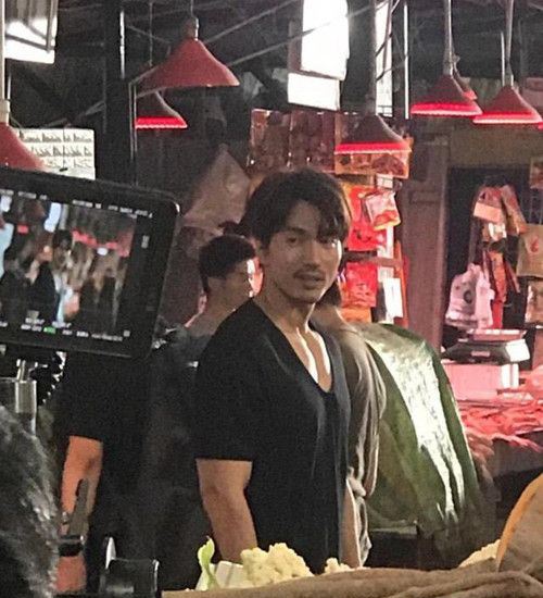 言承旭拍片被围观 发生一幕让人吃惊