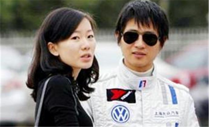 韩寒老婆金丽华照片 夫妻俩怎么认识的有几个孩子