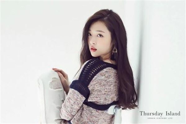 崔雪莉为什么变成这样精神不正常 崔雪莉诡异照片