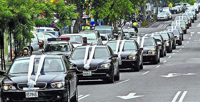 许海清是那个帮派的 许海清出殡台湾警方最难受的一天