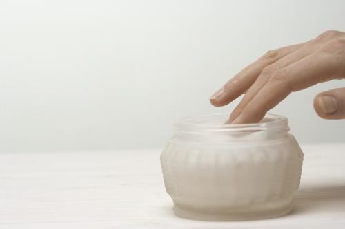 欧莱雅精华膜力水怎么用 膜力水是什么什么时候用