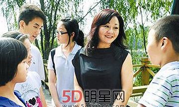 杨红樱的女儿叫什么 杨红樱的女儿照片资料