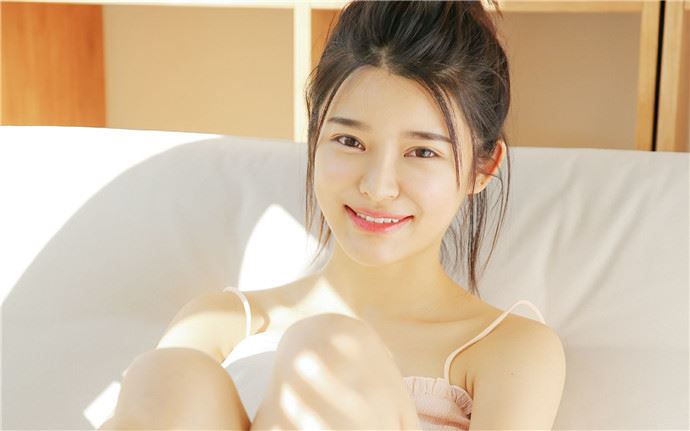 真是脑子进了水，我被男友当别人面做我