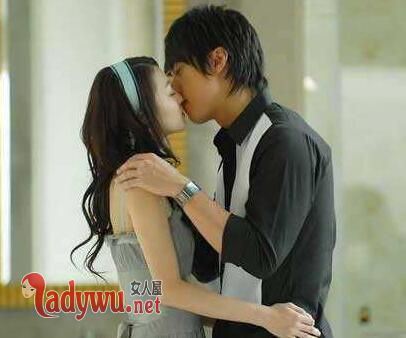 男生跟女生啪啪 男的比较爽还是女的