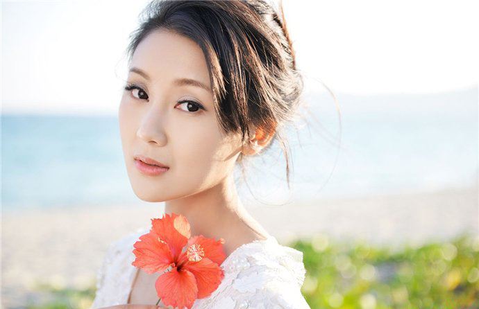 甘薇的家庭背景很厉害 甘薇父母干什么的