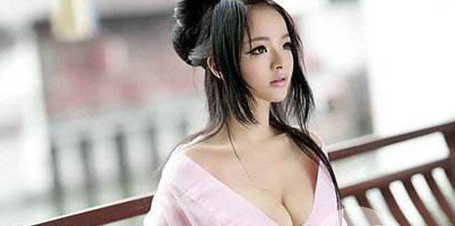 雅典娜爆乳照片 奶力让无数敌人感到绝望