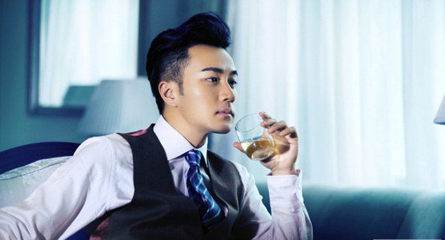 刘恺威妈妈李馥莹资料 刘丹与李馥莹一见钟情