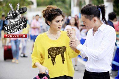 丁丁和张玮亲嘴接吻照 两人在一起了吗