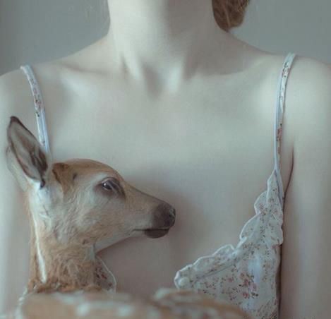 女明星被扒光图片现场一片尴尬