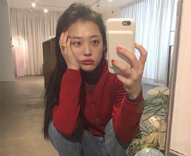 崔雪莉ktv照片事件真实还原 疑似激凸的照片爆出