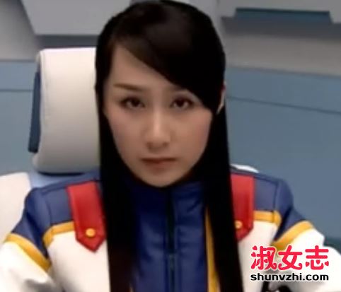 雷佳音老婆翟煦飞资料 雷佳音老婆照片 雷佳音翟煦飞婚纱照
