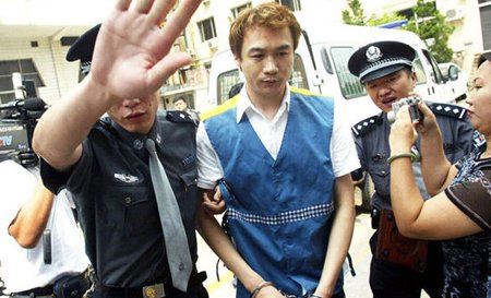 高虎为什么要吸毒 高虎吸毒被判了几年