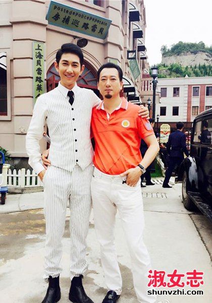 郑爽爸爸干什么的 郑爽家庭背景资料