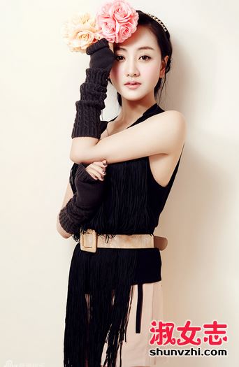 杨蓉的胸围多大 杨蓉个人资料和背景