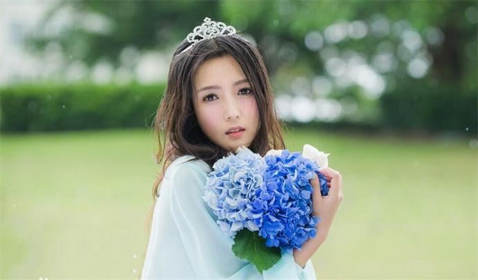 释小龙和何洁为何分手 相识相恋的过程介绍