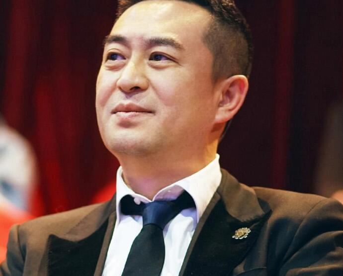 张嘉译第一任老婆杜珺 张嘉译有几个妻子揭露他婚恋状况