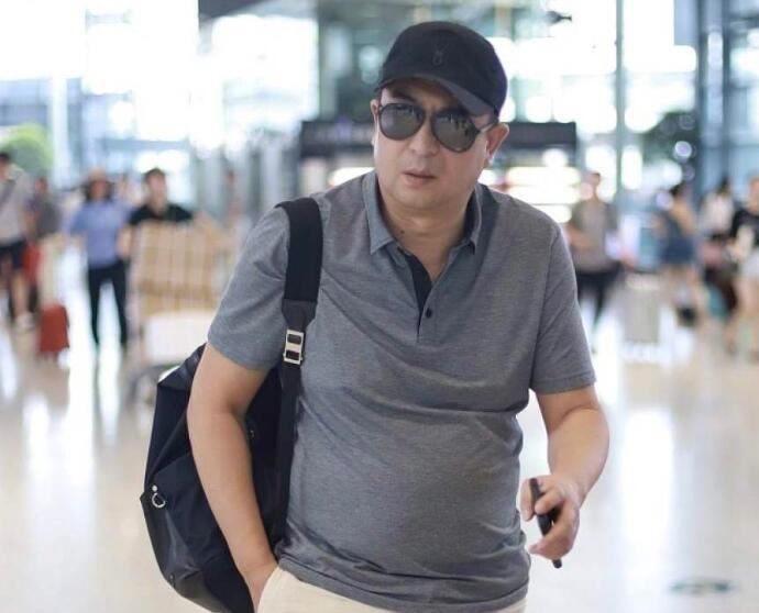 张嘉译第一任老婆杜珺 张嘉译有几个妻子揭露他婚恋状况