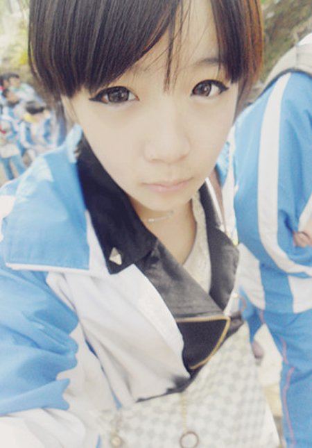 赵誉博和张依依素颜照 张依依以前的照片