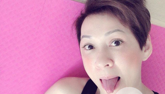 周润发和余安安为何离婚 余安安荣升岳母