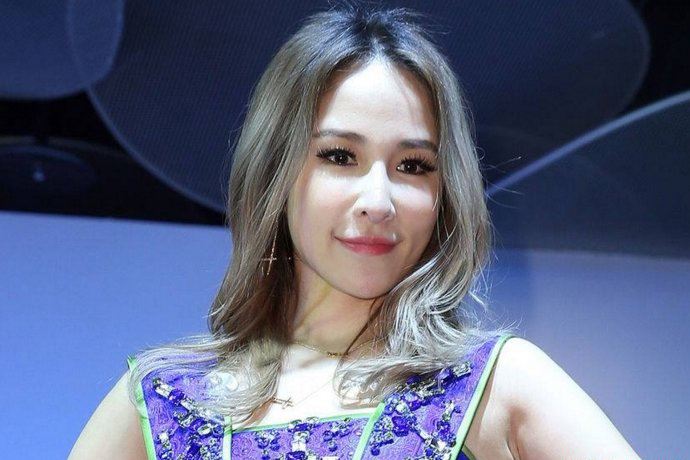 萧亚轩有多少男朋友 萧亚轩的私生活揭秘