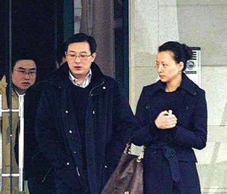 董卿老公黄辉简历照片 董卿和黄辉怎么认识的